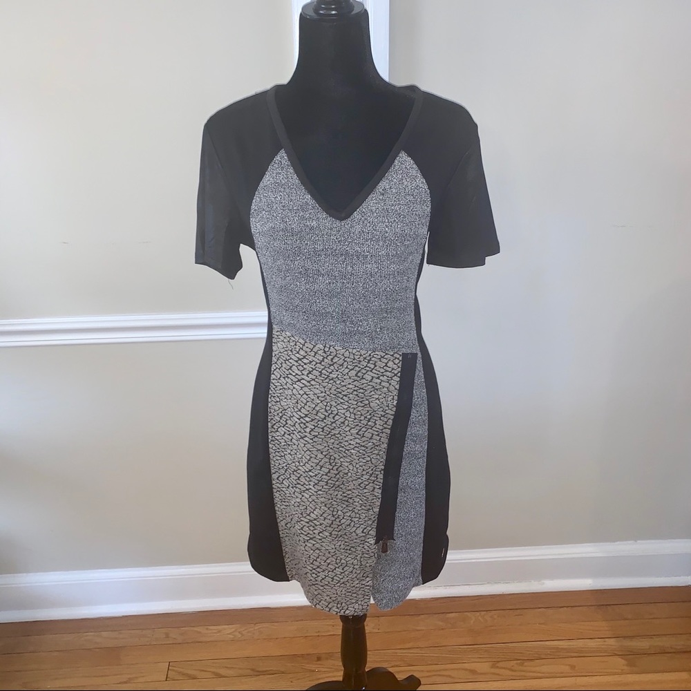 Coco & Tashi Fun V-Neck Dress, Size XL